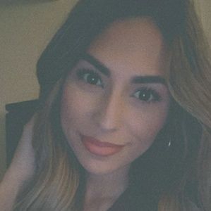 Meet your Posher, Abigail